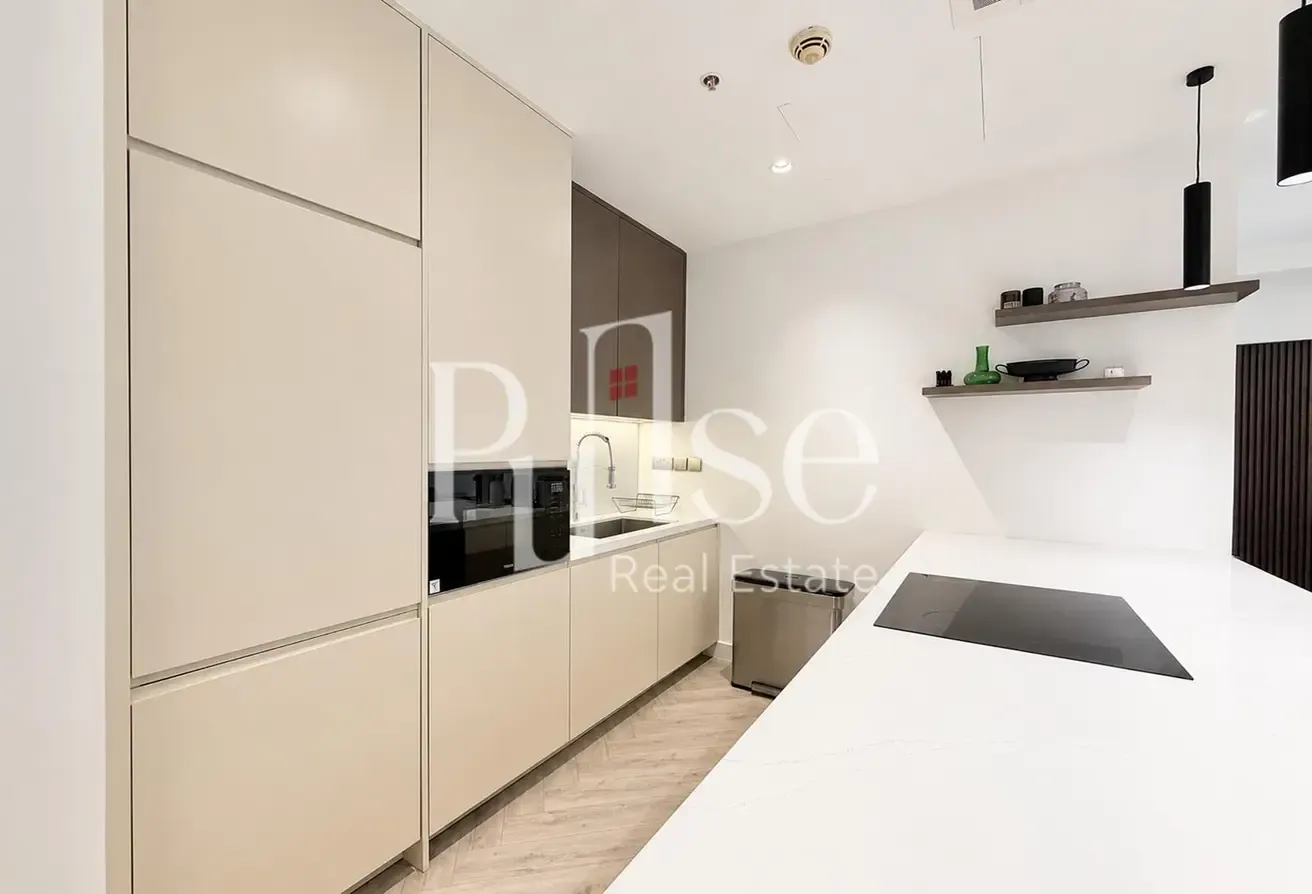 Modern Simplex 2BR | Fully Upgraded & Furnished