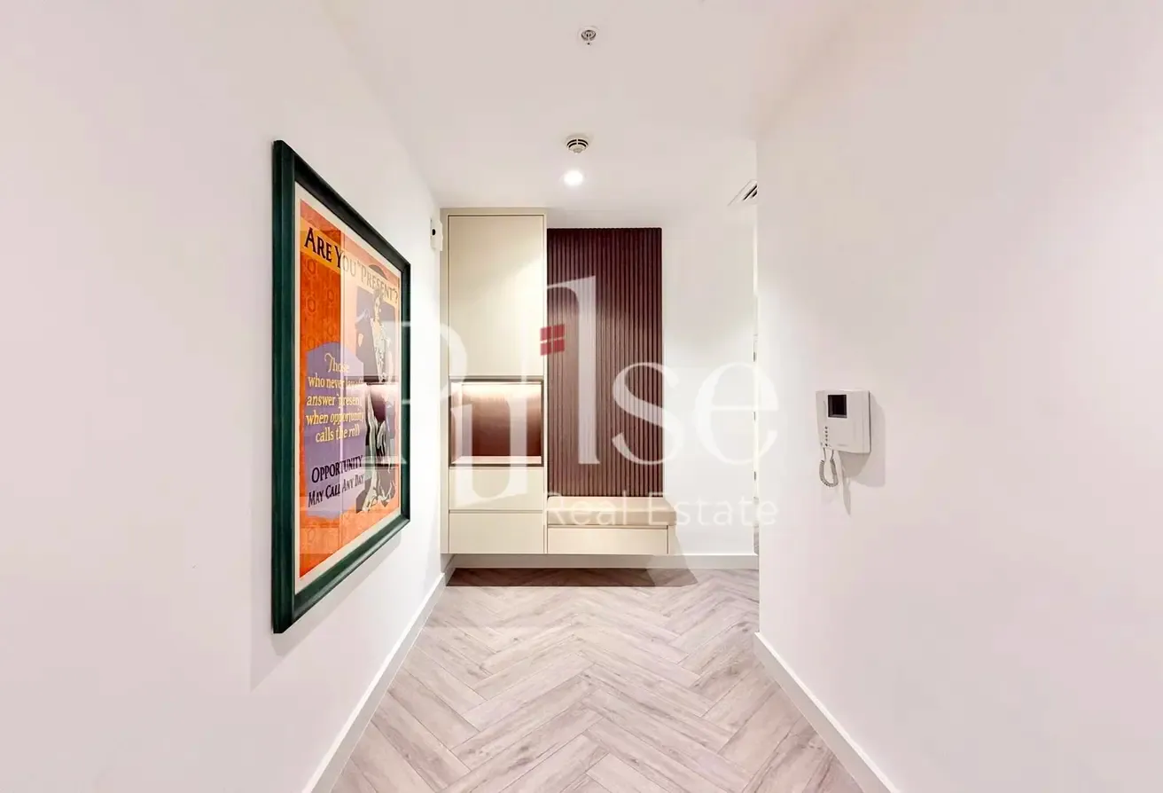 Modern Simplex 2BR | Fully Upgraded & Furnished