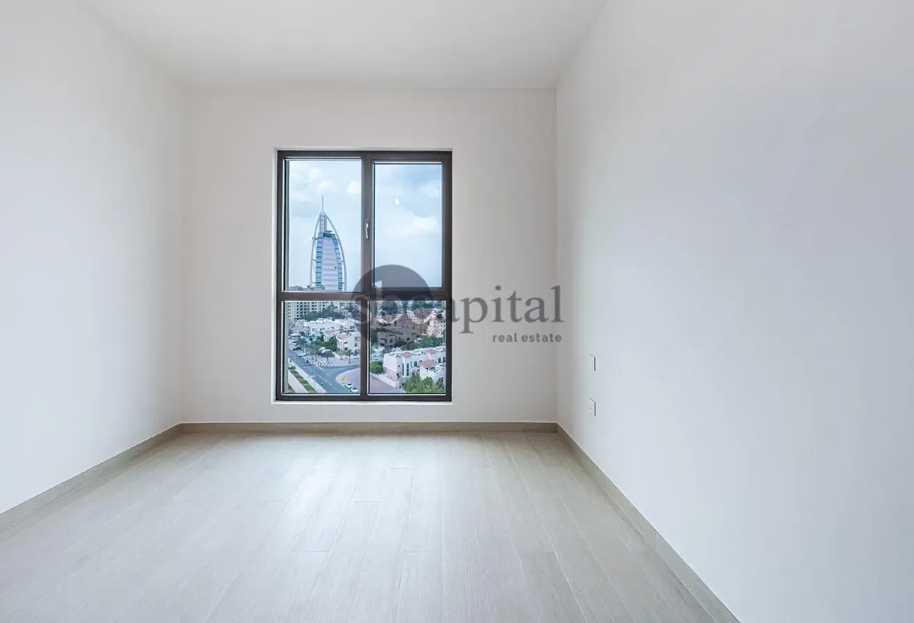 Studio Apartment in DIFC with Private Jacuzzi