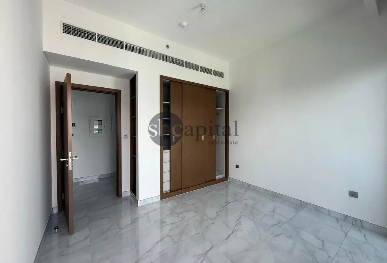 Studio Apartment in DIFC with Private Jacuzzi