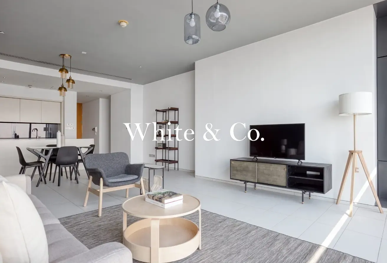HIGH FLOOR  |  FURNISHED |  LARGE LAYOUT