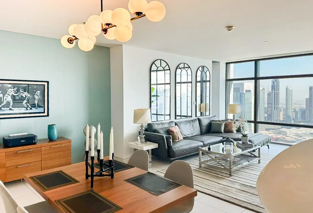 Fully furnished | Upgraded | Vacant soon