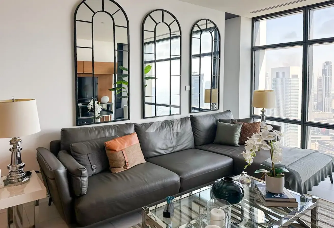Fully furnished | Upgraded | Vacant soon