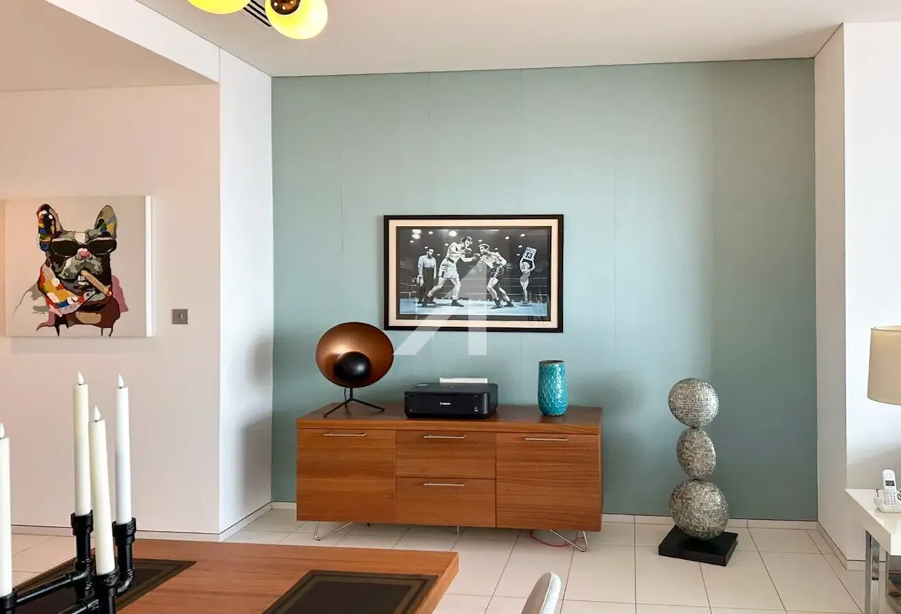 Fully furnished | Upgraded | Vacant soon