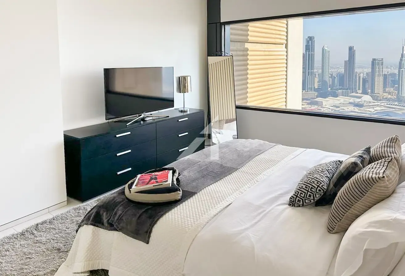 Fully furnished | Upgraded | Vacant soon