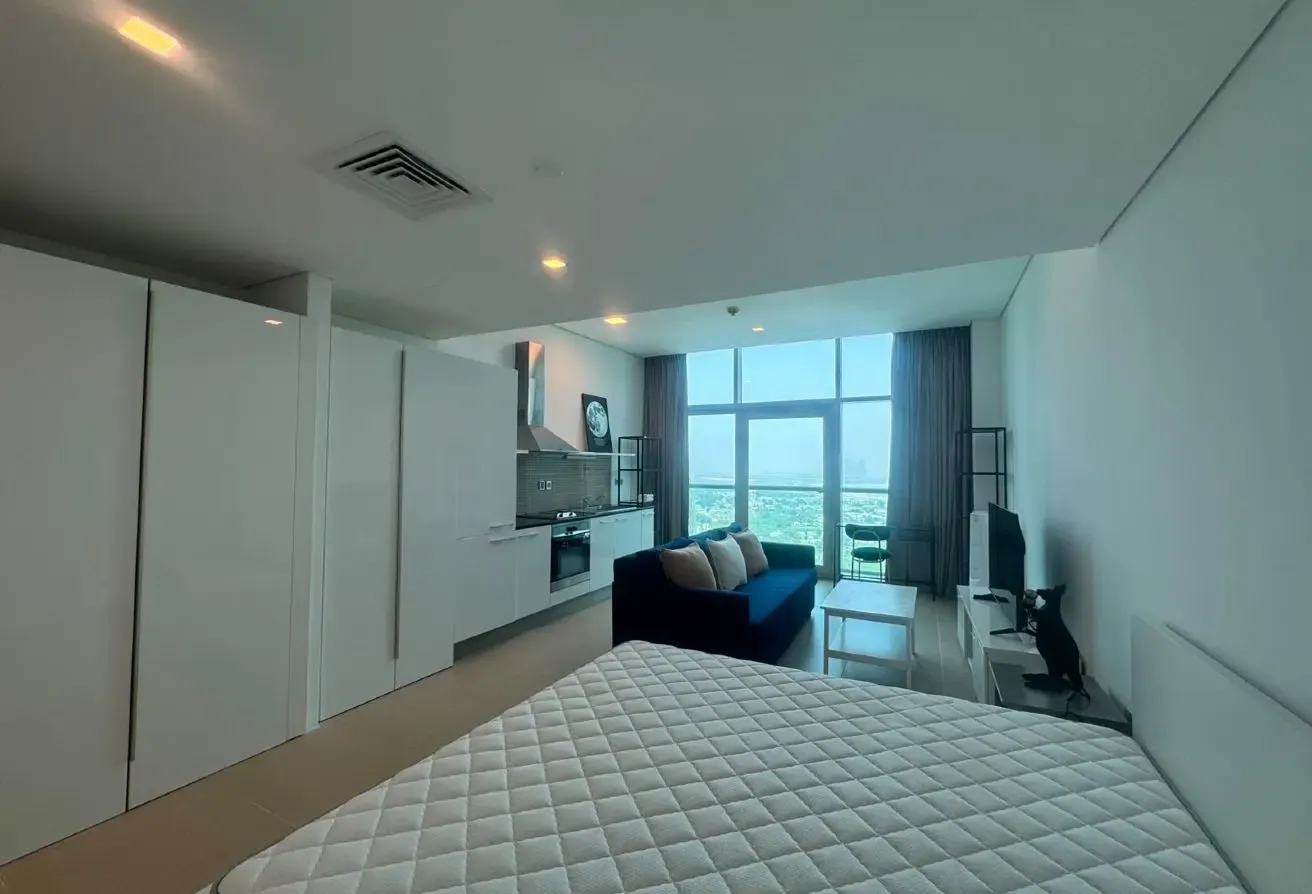 Furnished | Close to Metro | Upgraded bathroom