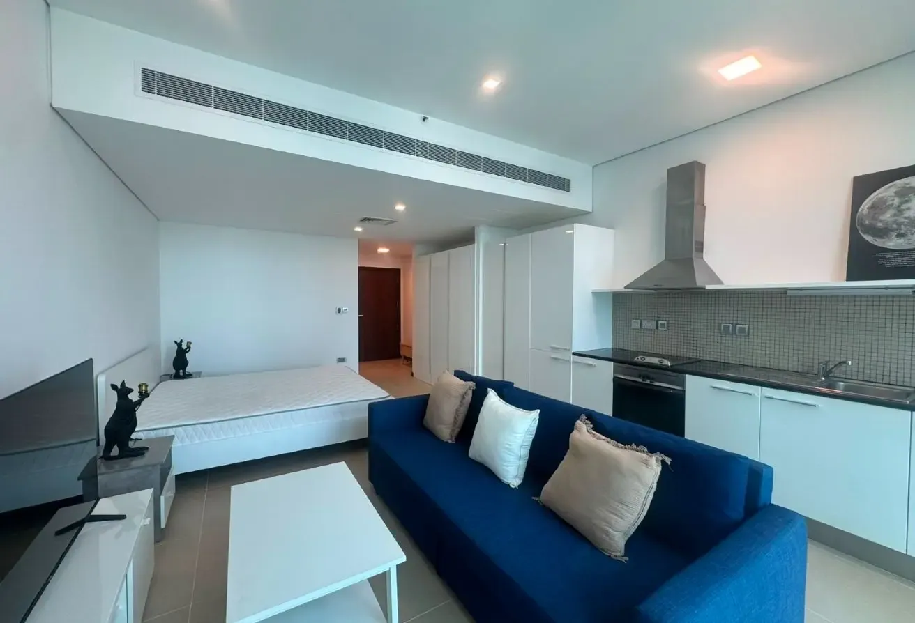 Furnished | Close to Metro | Upgraded bathroom