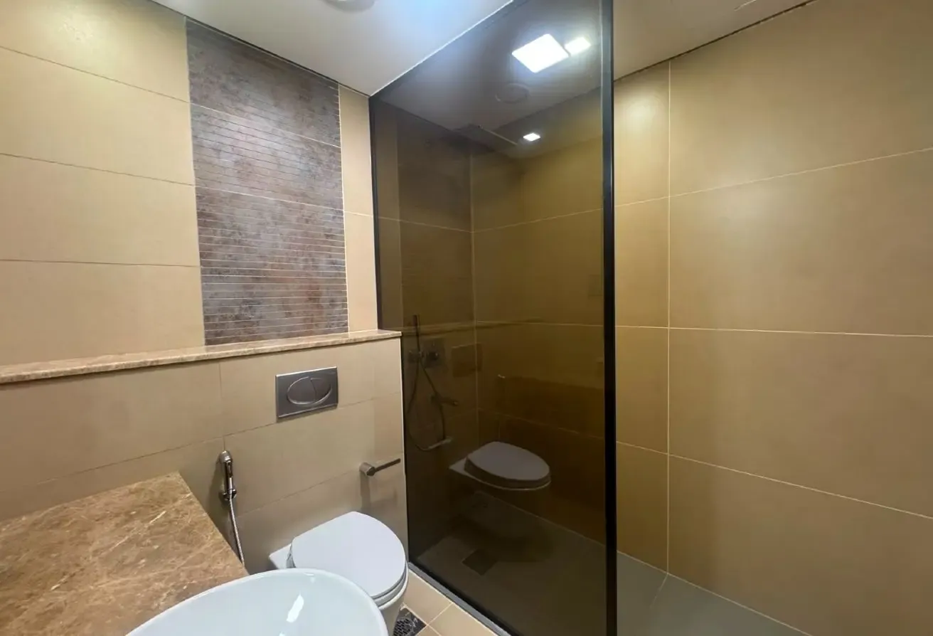 Furnished | Close to Metro | Upgraded bathroom