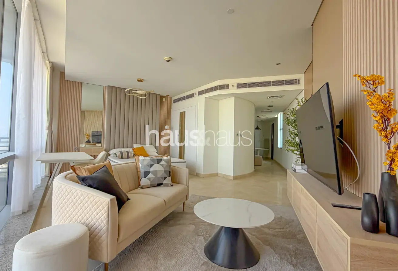 Large Layout | Balcony | Upgraded