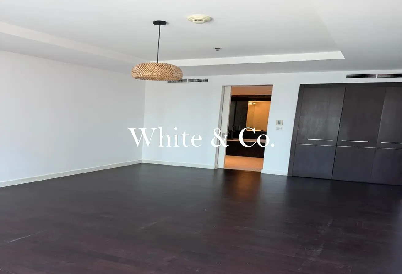Large Layout | 1 Bedroom | Unfurnished