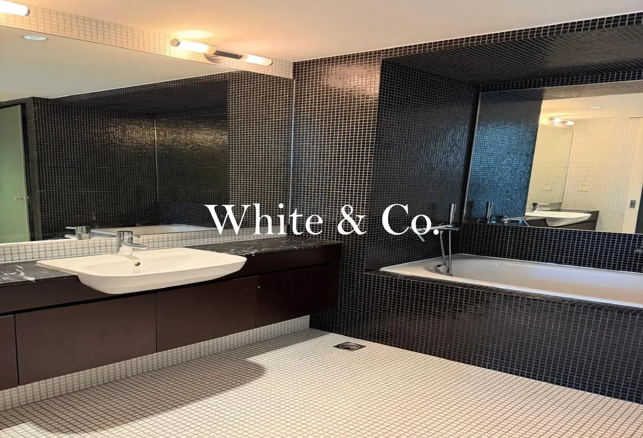 Large Layout | 1 Bedroom | Unfurnished