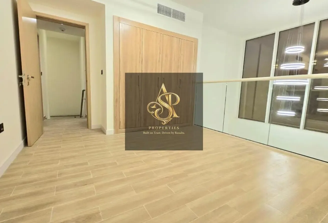Street View l 4 cheques | Unbeatable Price