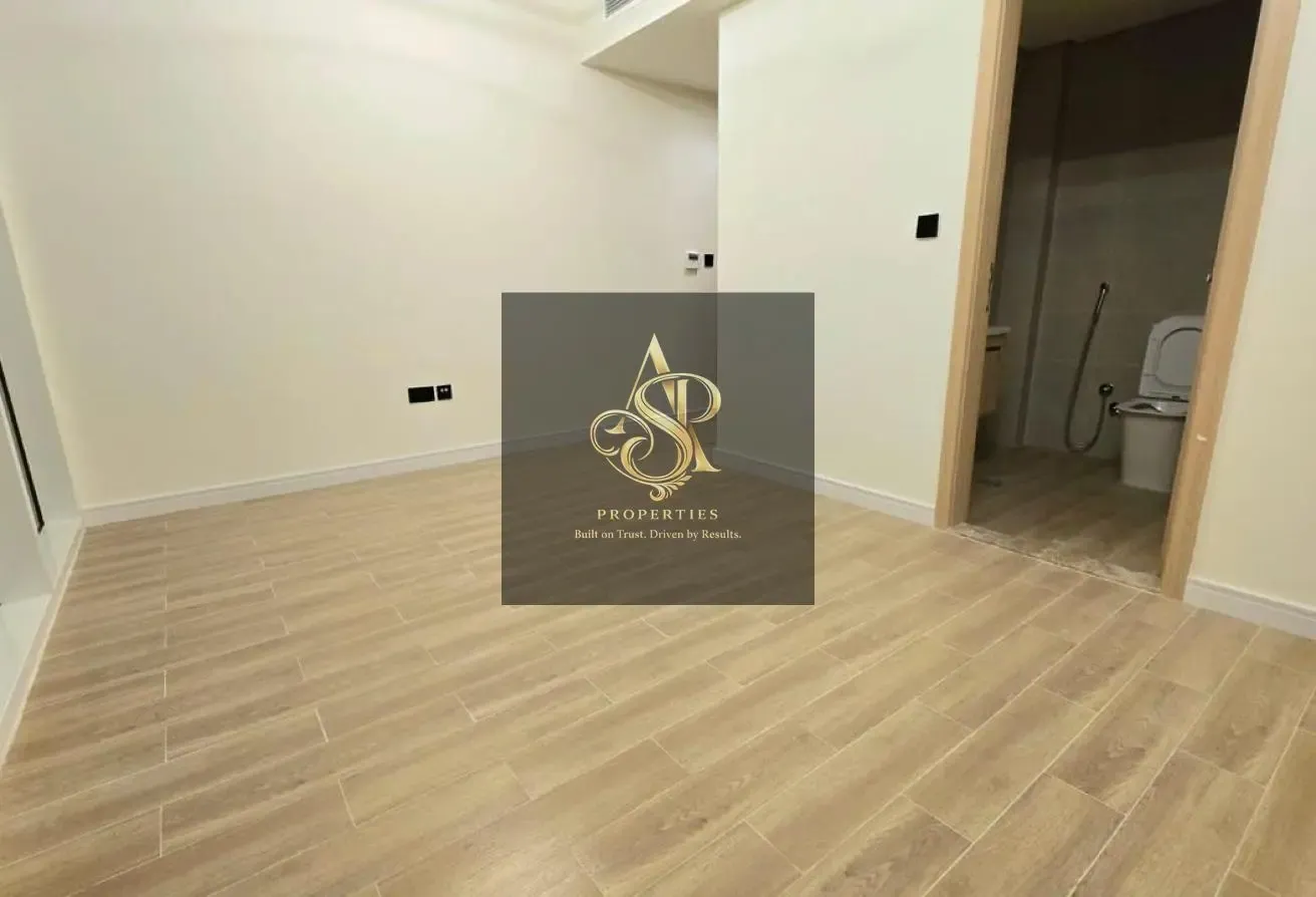 Street View l 4 cheques | Unbeatable Price