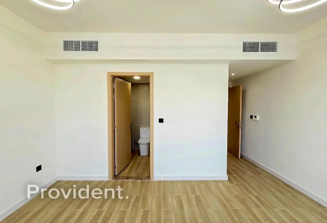 Vacant | 3BR + Maid | Community View