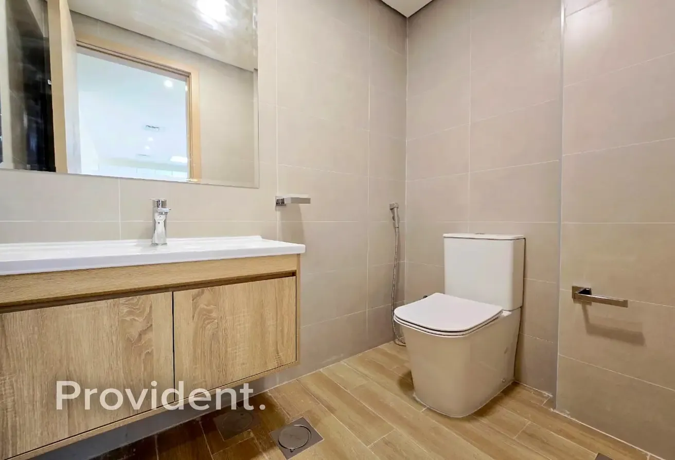 Vacant | 3BR + Maid | Community View