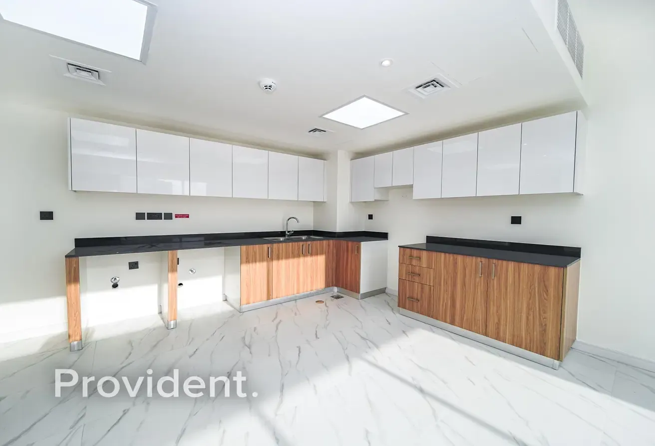 Easy Access | Parking on Front | Ready to Move
