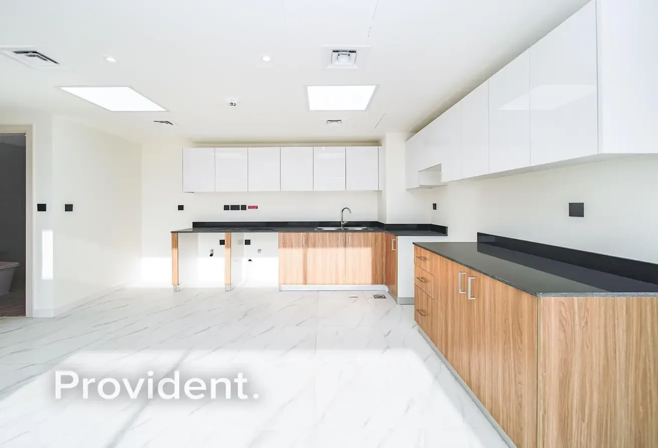 Easy Access | Parking on Front | Ready to Move