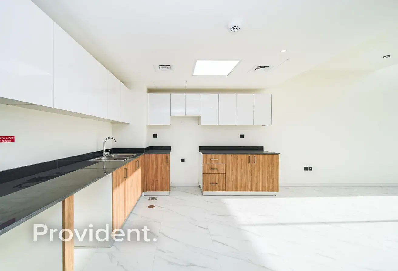 Easy Access | Parking on Front | Ready to Move