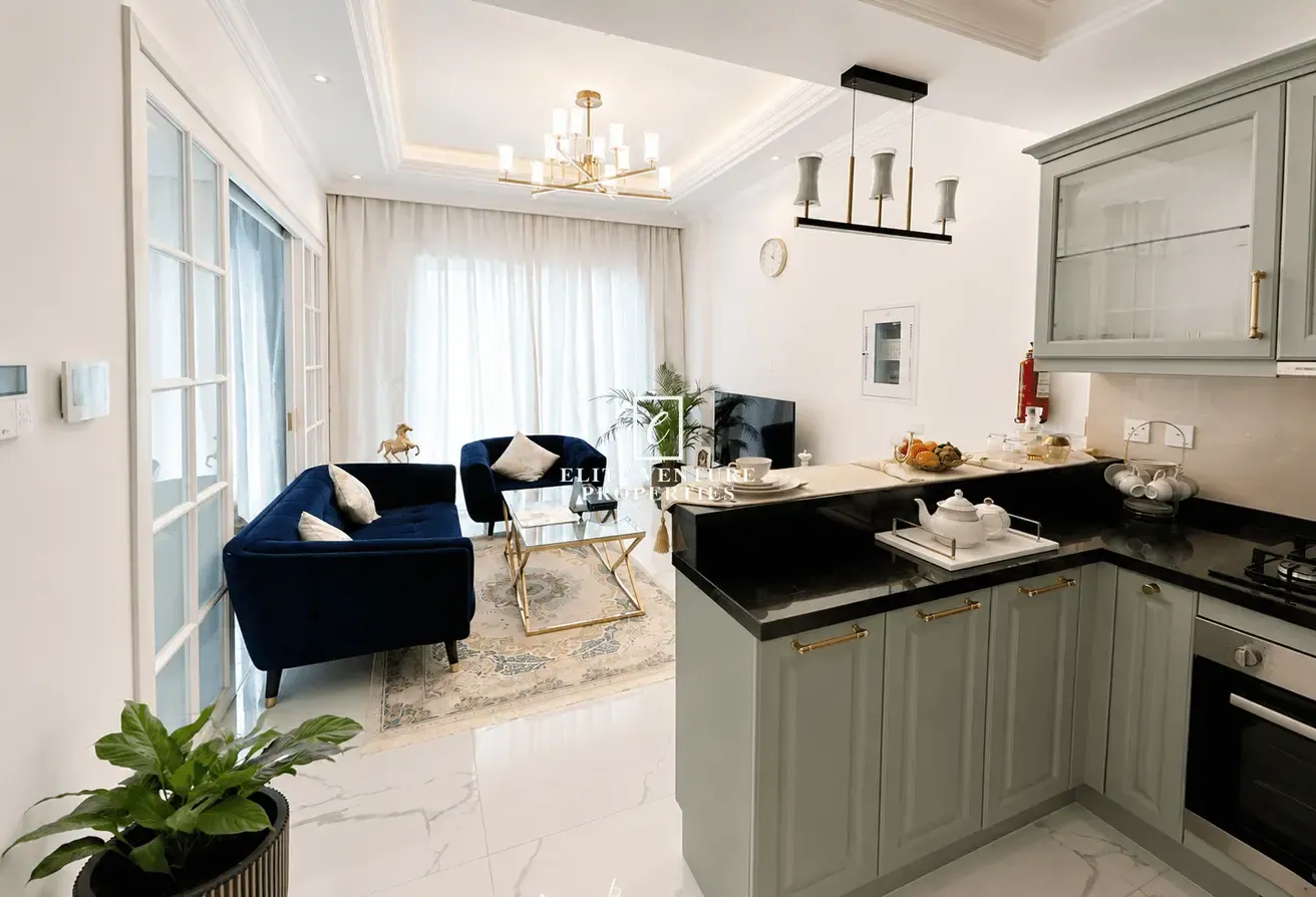 LUXURY LIVING | LIESURE DESK VIEW | PRIME LOCATION