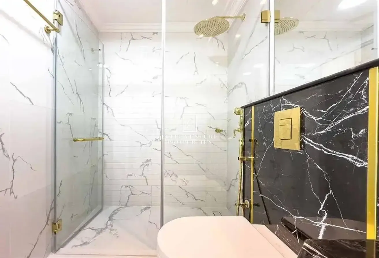 LUXURY LIVING | LIESURE DESK VIEW | PRIME LOCATION