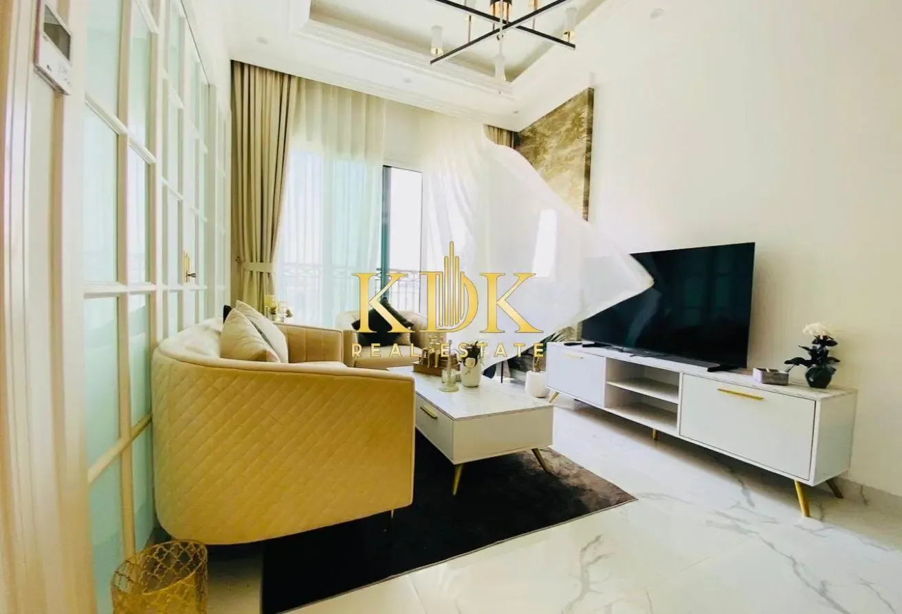 Fully Furnished 1 BR | Pool View | Modern Living