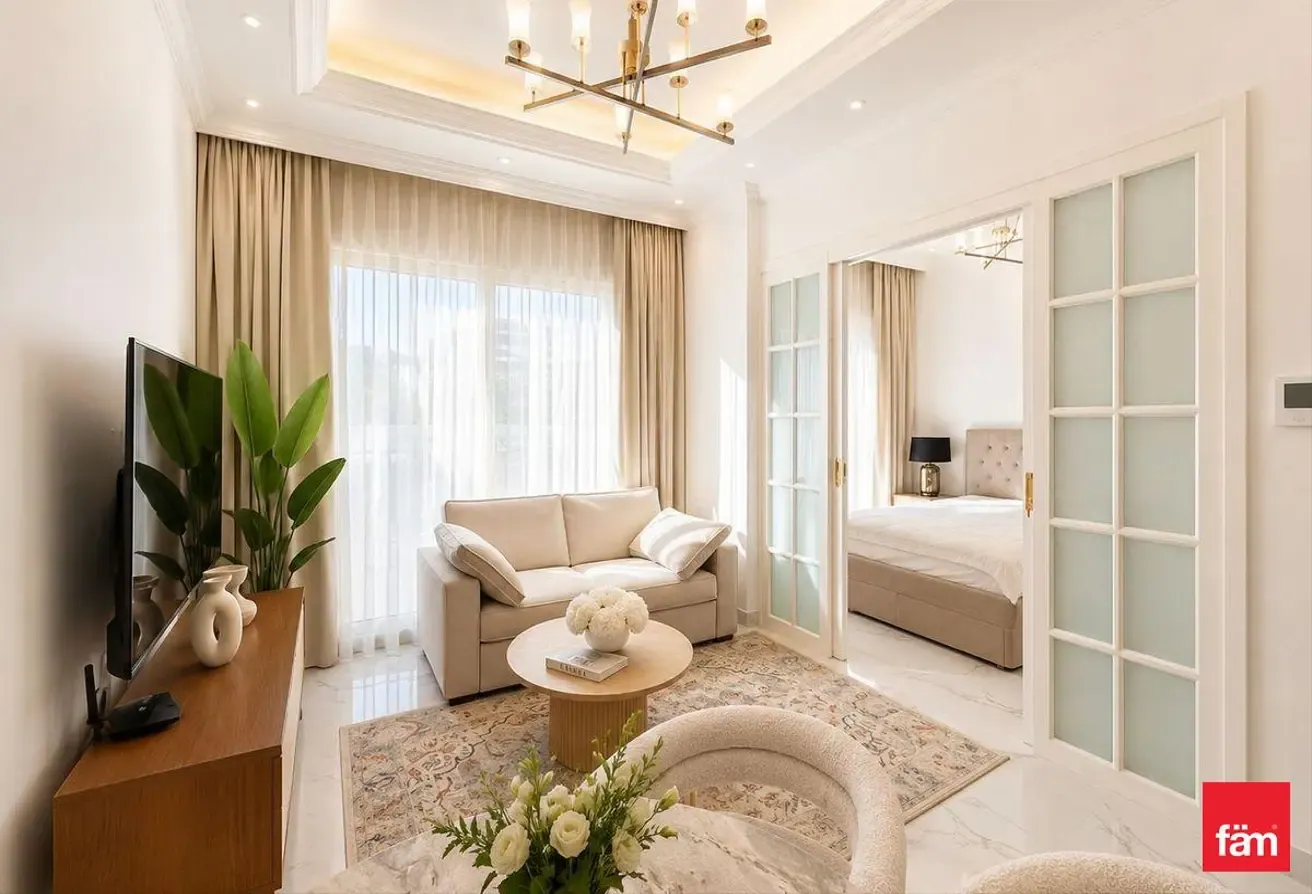 1br Furnished Middle Floor Miracle Garden Nearby