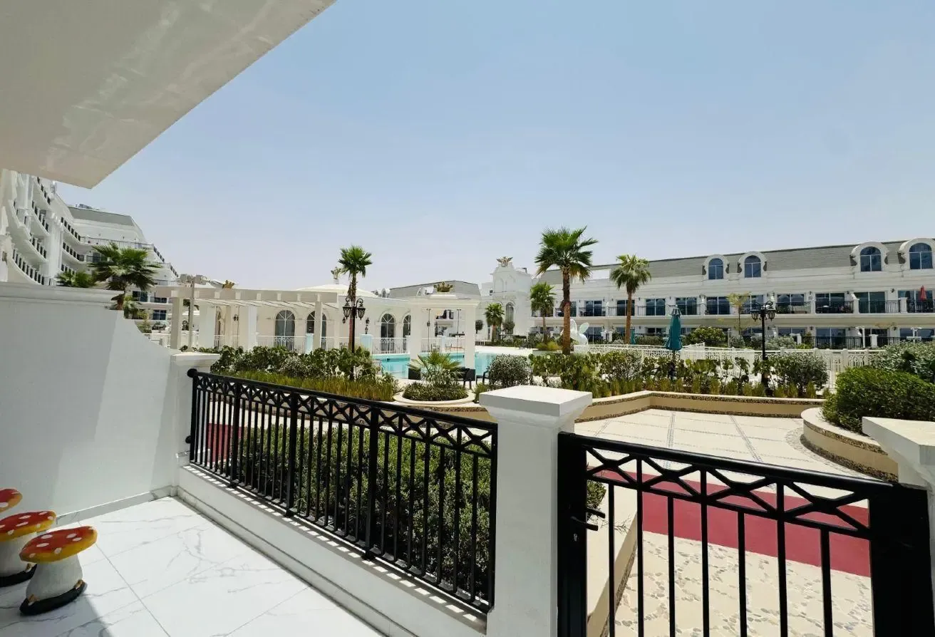 Fully Furnished 1 Bedroom | Garden Access
