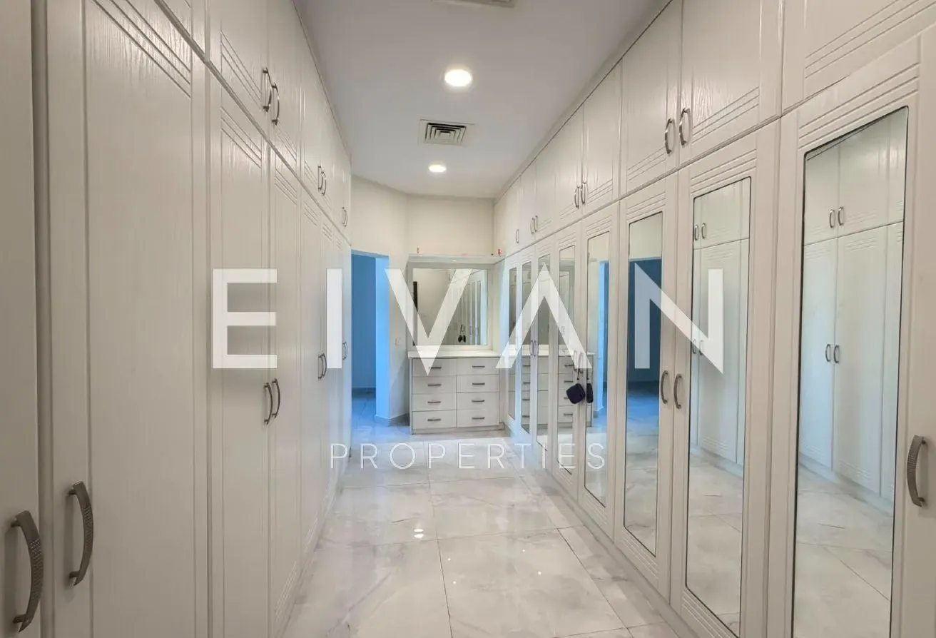 Spacious Villa | | Private Garden & Maid’s Room