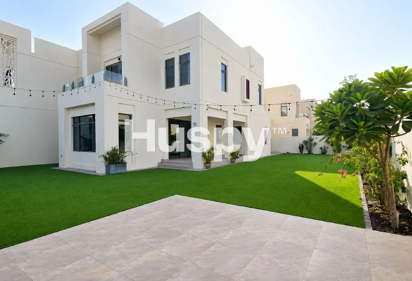 Single Row | Large Corner Plot | Vacant Now