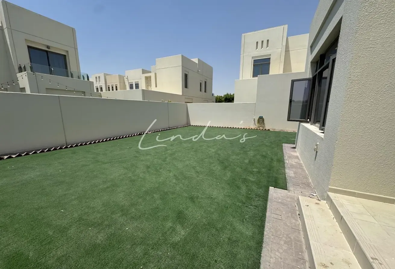 Large Layout | Spacious Garden | Vacant Now