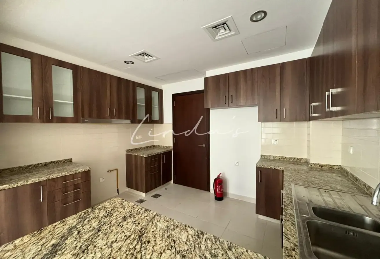 Large Layout | Spacious Garden | Vacant Now