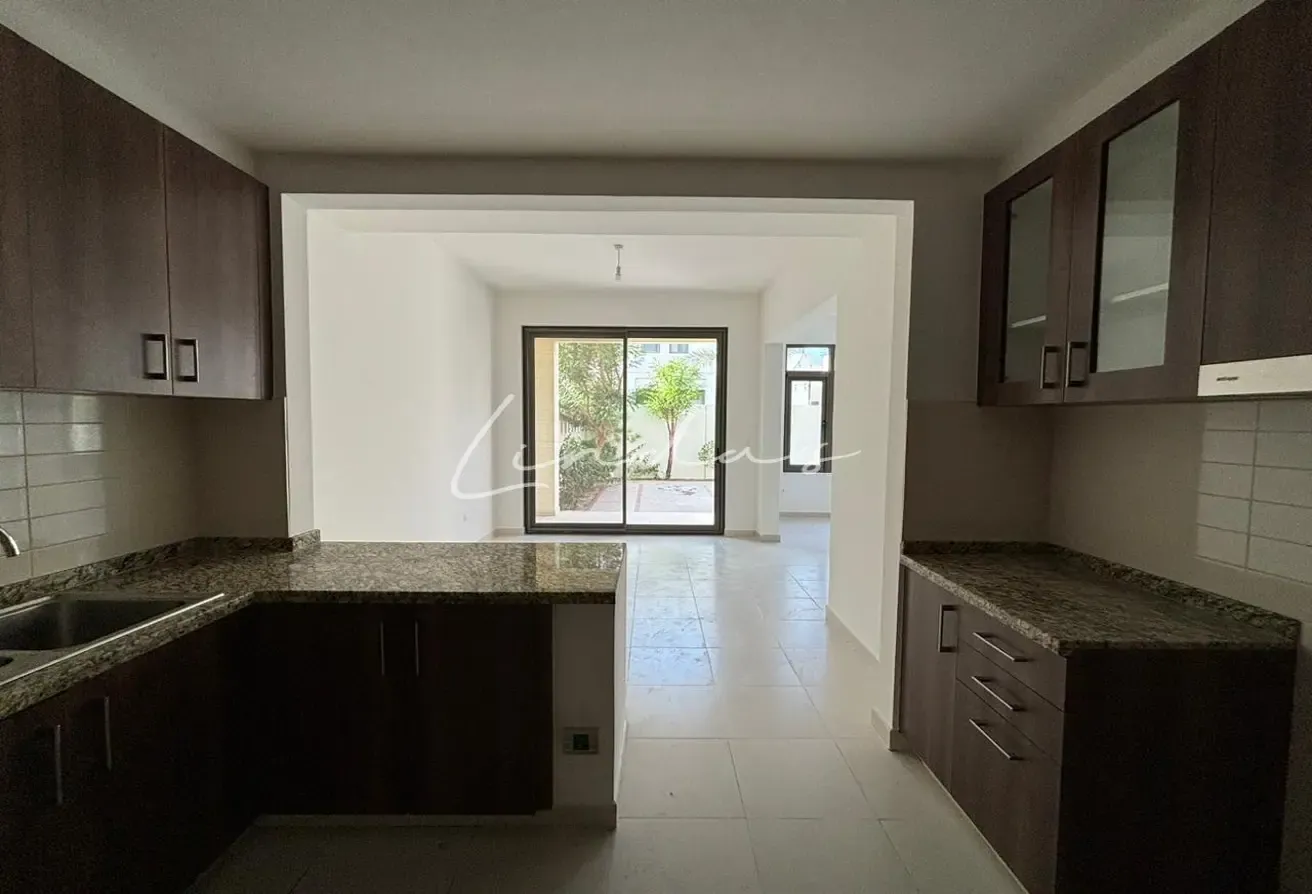 Large Layout | Spacious Garden | Vacant Now