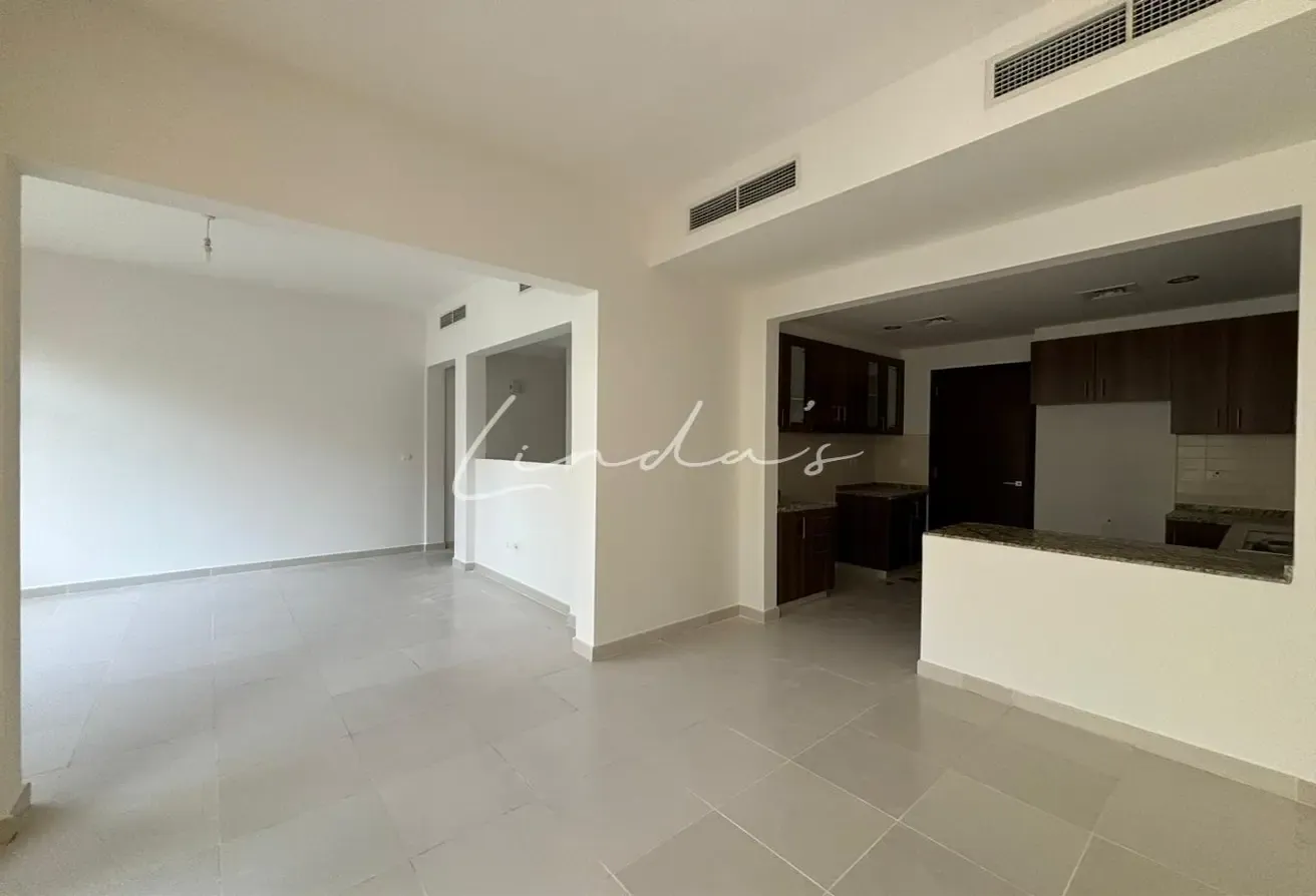 Large Layout | Spacious Garden | Vacant Now