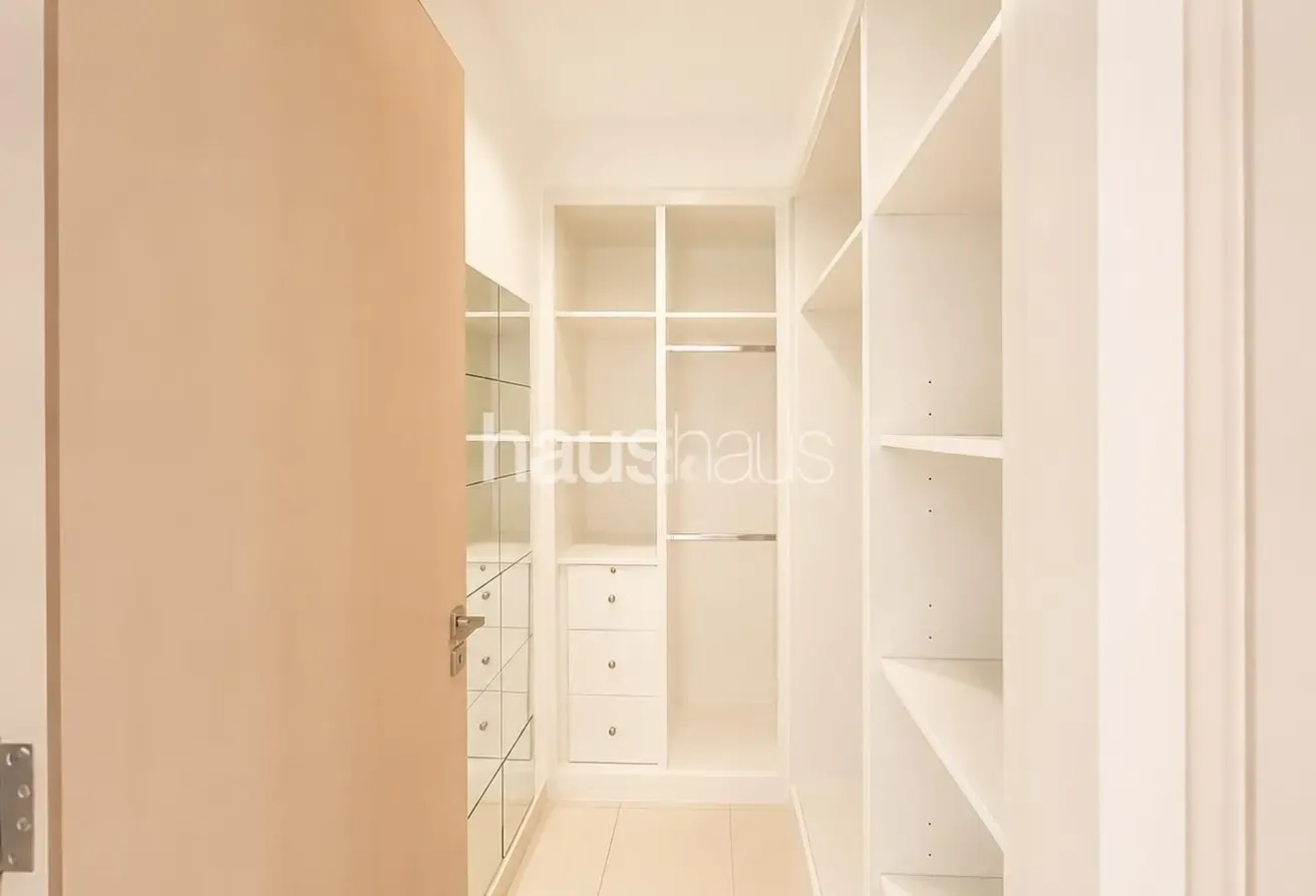 Single Row | Vacant Now | Type G | Spacious