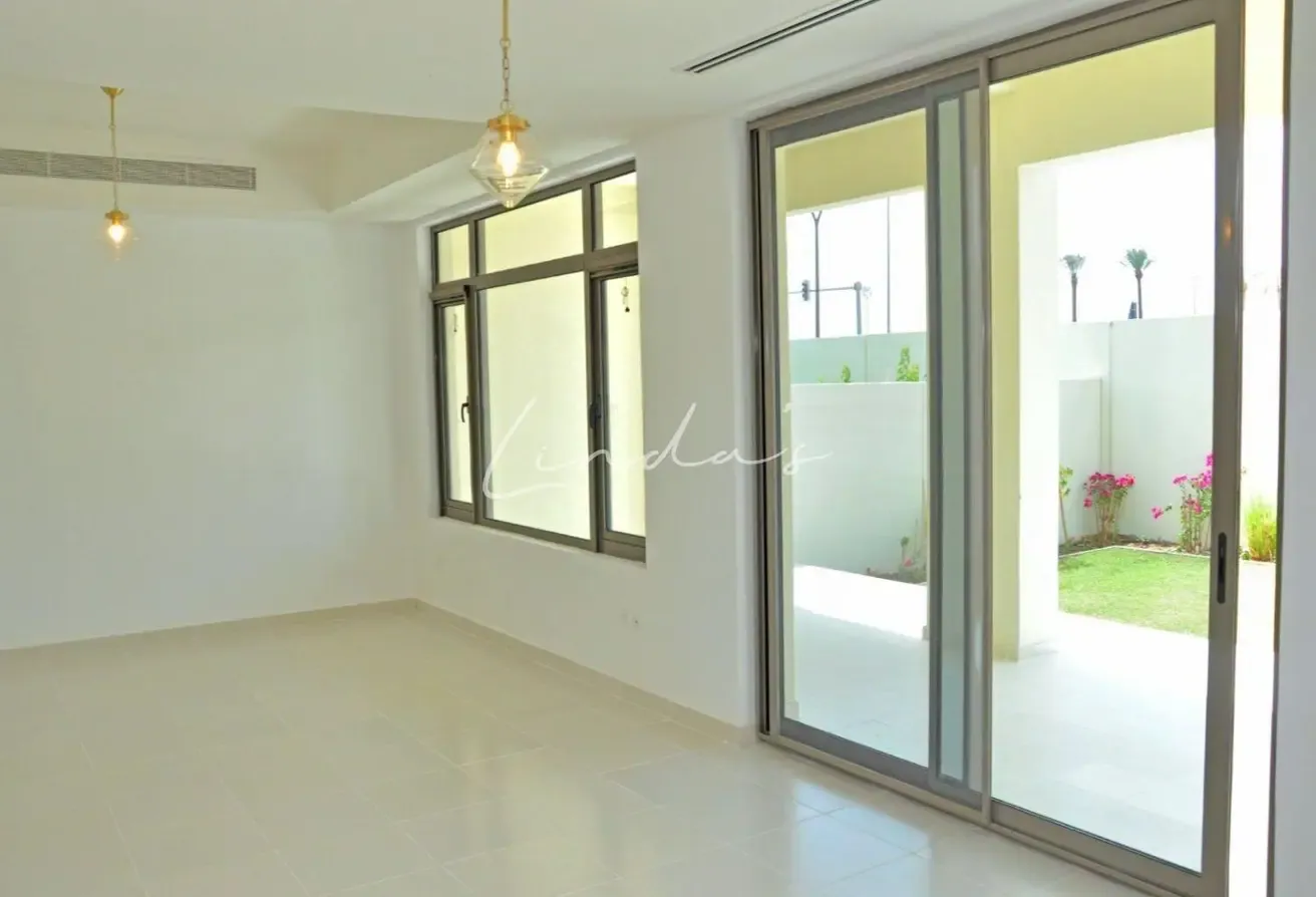 Single Row | Spacious Type G | Vacant Soon