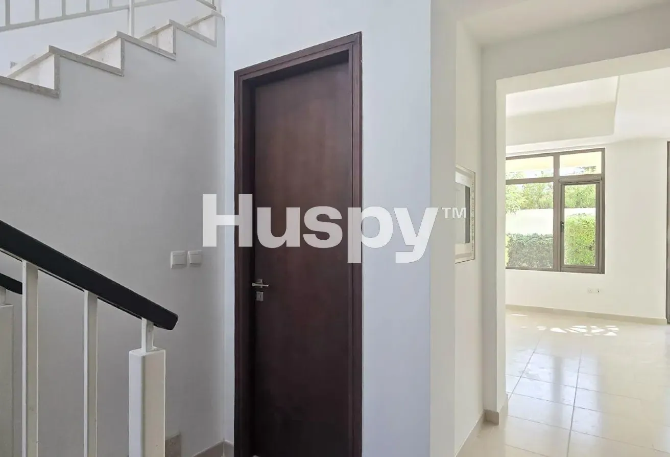 Single Row | Well Maintained | Vacant