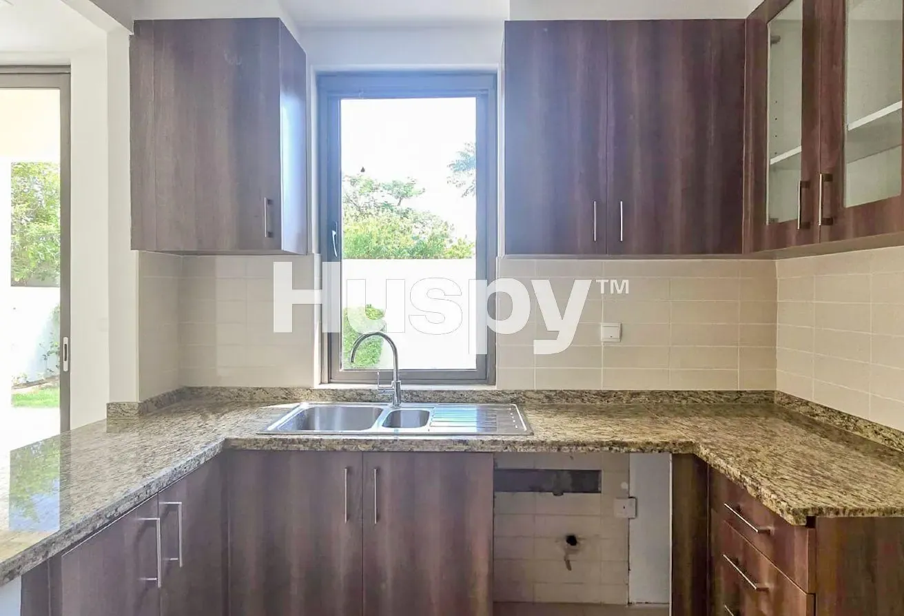 Single Row | Well Maintained | Vacant