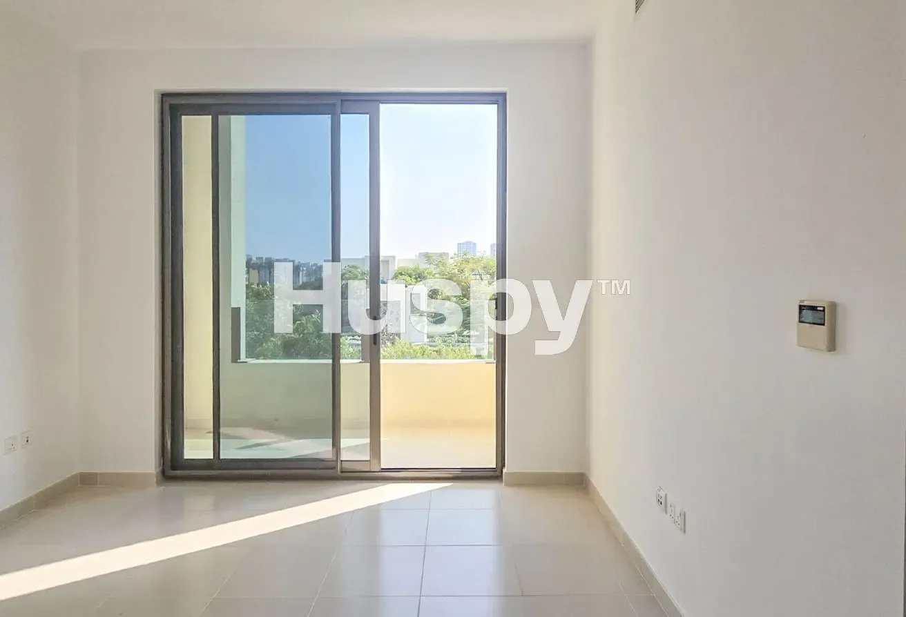 Single Row | Well Maintained | Vacant