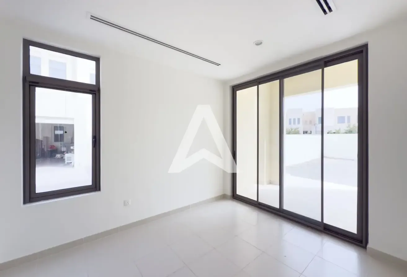 Open House |4Bed + Study+Maid | Near Pool | Type E