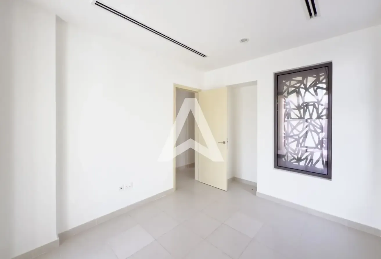 Open House |4Bed + Study+Maid | Near Pool | Type E