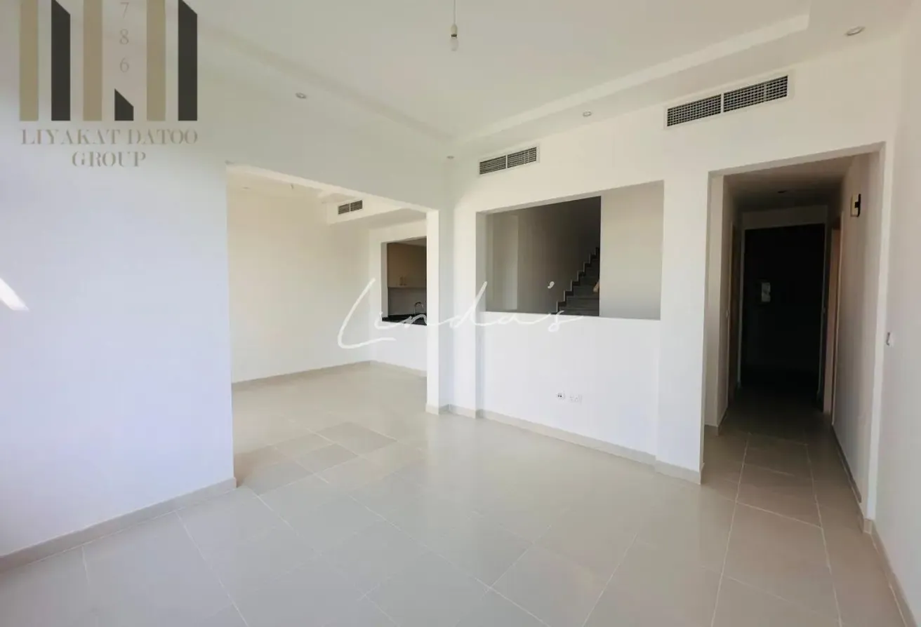 Single row |Ready to Move In | Spacious 4 BR + Maid | Type E