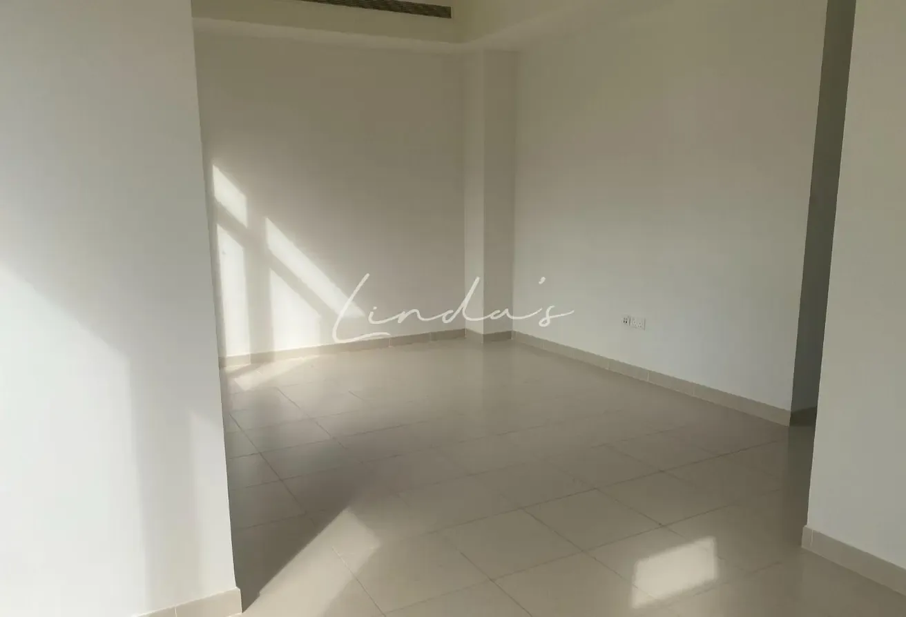 Single row |Ready to Move In  | Spacious 4 BR + Maid | Type  E