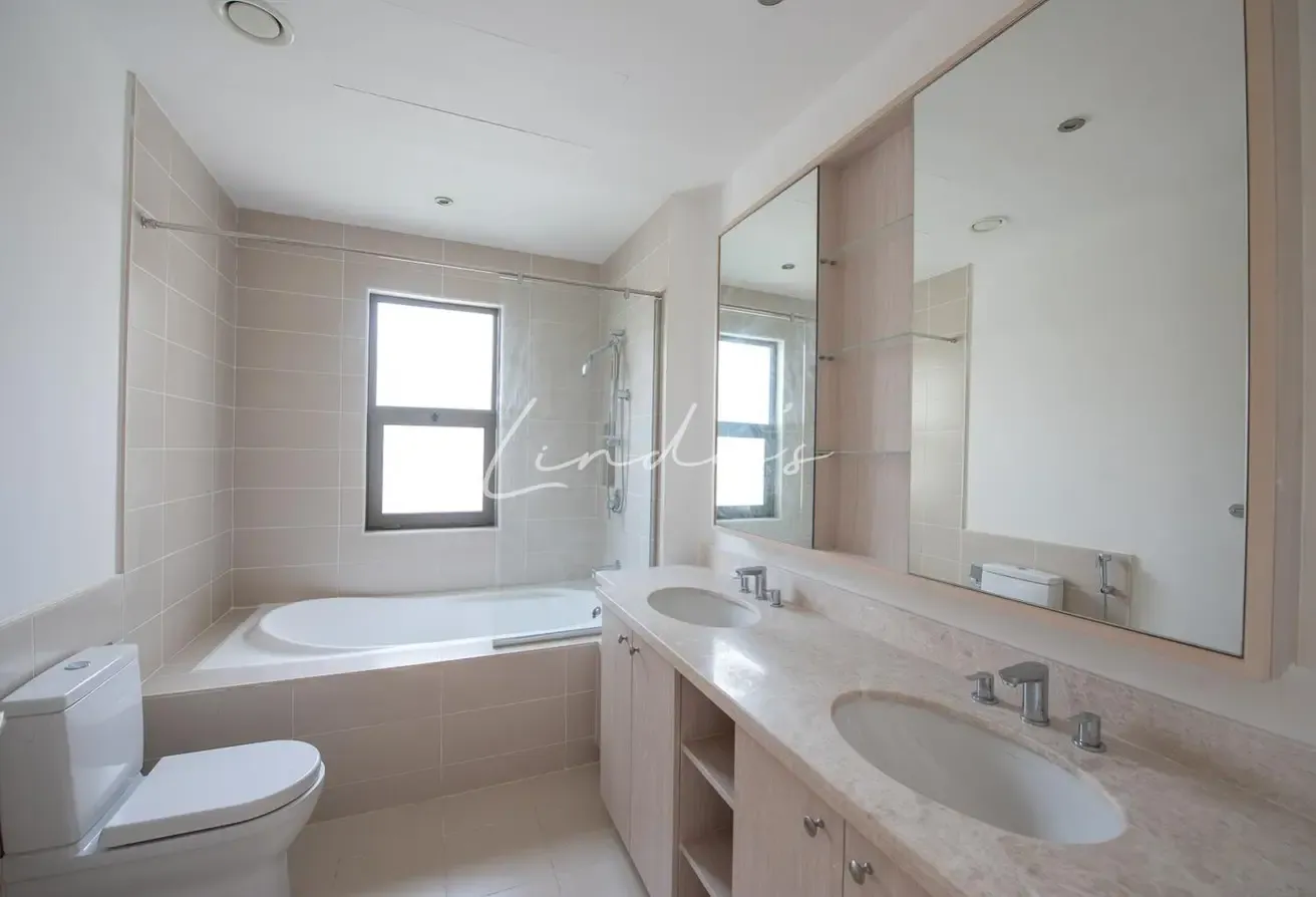 Single row |Ready to Move In  | Spacious 4 BR + Maid | Type  E