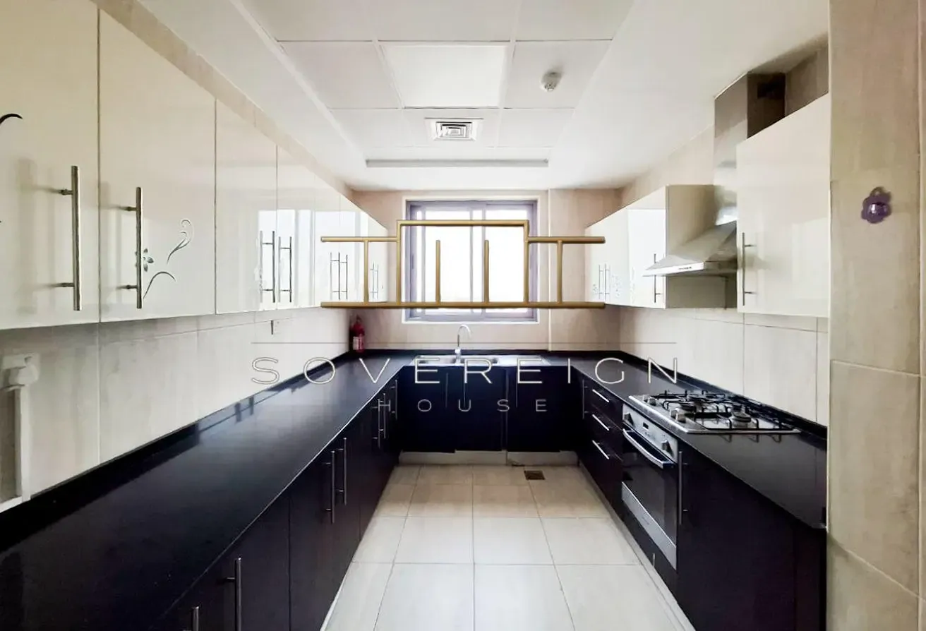Spacious Layout | Near Metro | 2 Bed + Storage