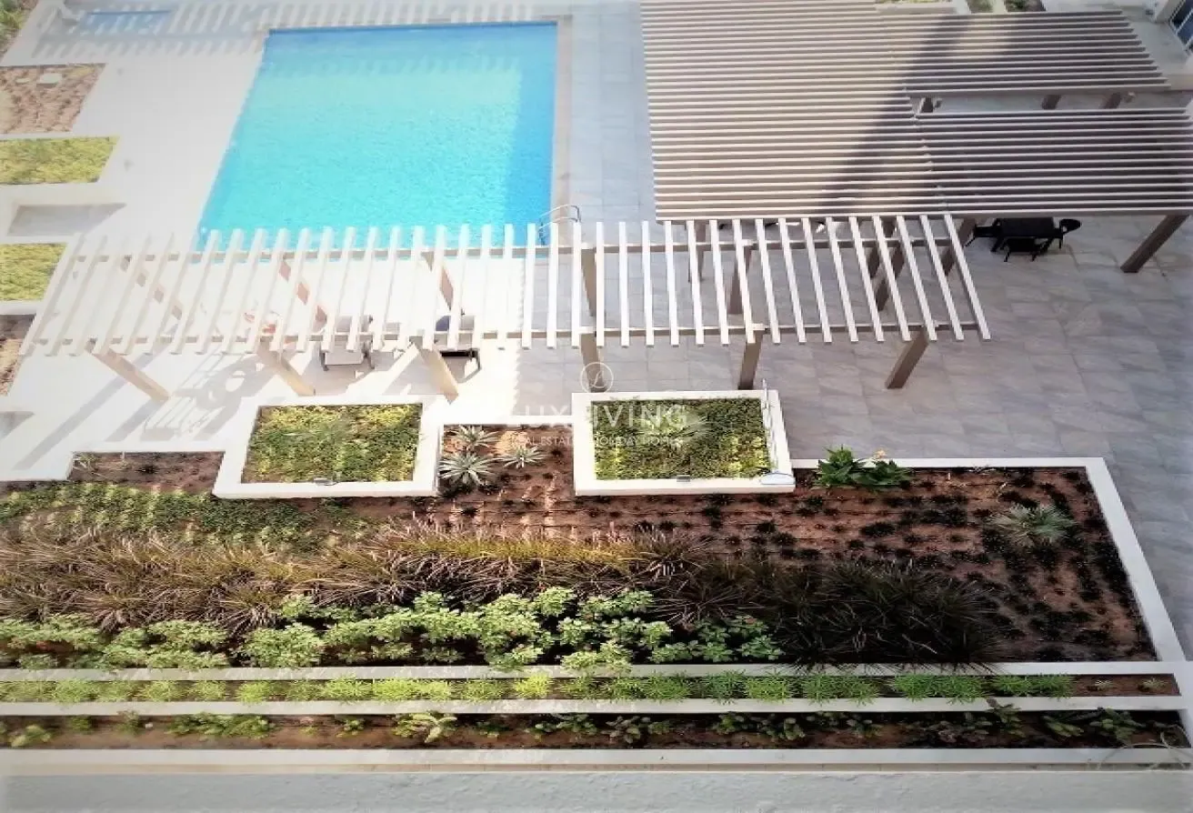 Spacious | Close to  Metro | Chiller free