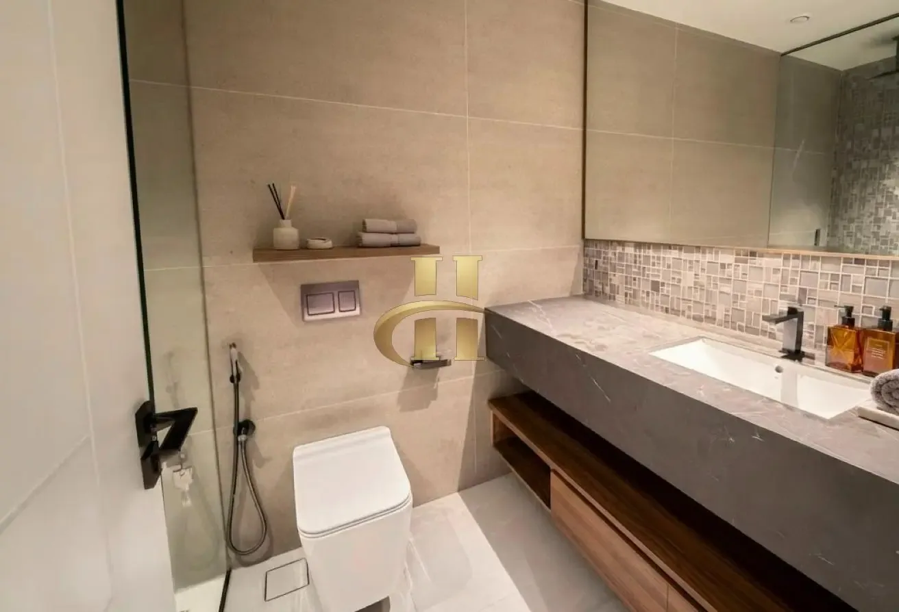 Fully furnished | Vacant | Elegant |