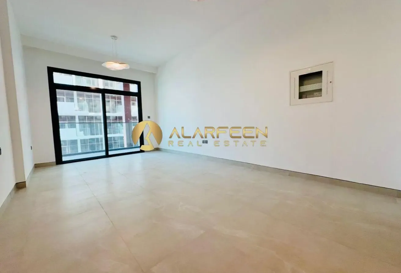 Brand New Studio| Modern Living| Kitchen Appliance