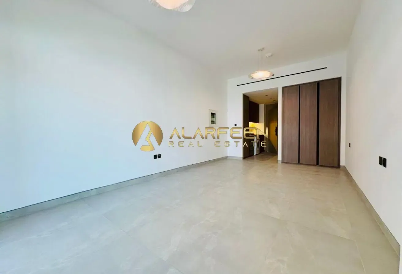 Brand New Studio| Modern Living| Kitchen Appliance