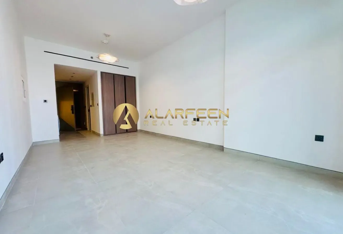 Brand New Studio| Modern Living| Kitchen Appliance