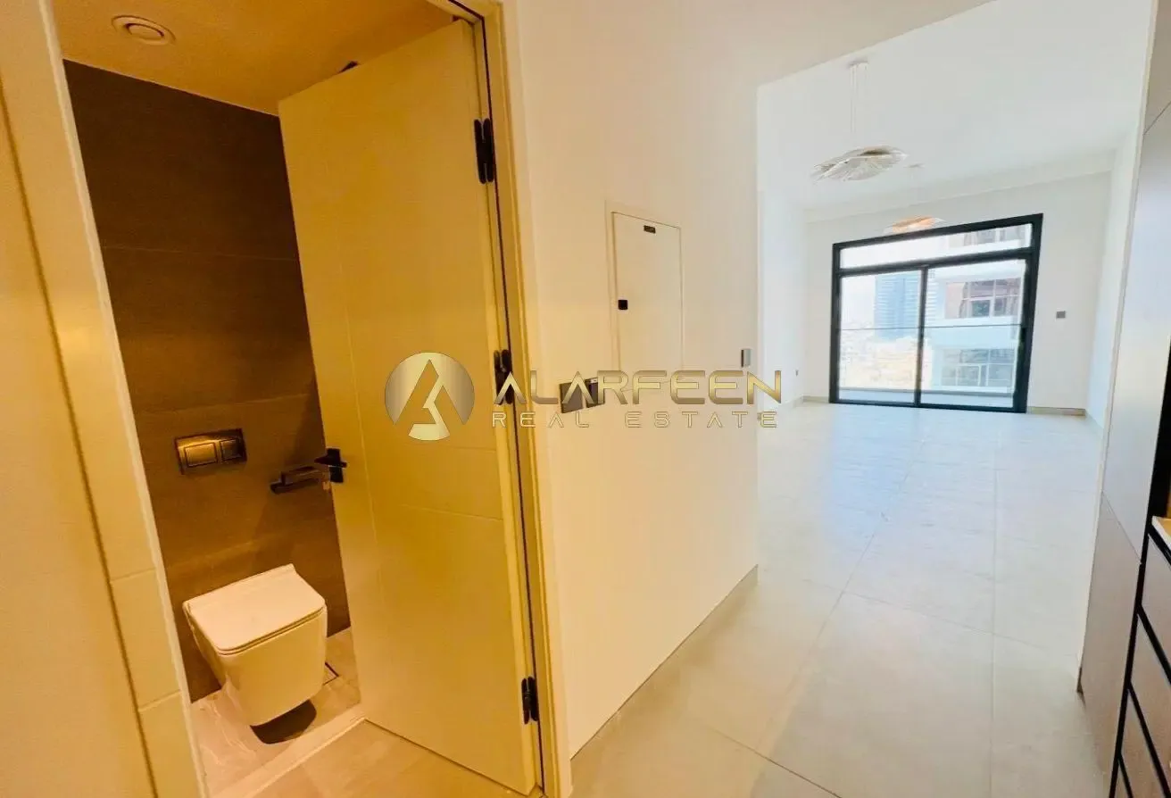 Brand New Studio| Modern Living| Kitchen Appliance
